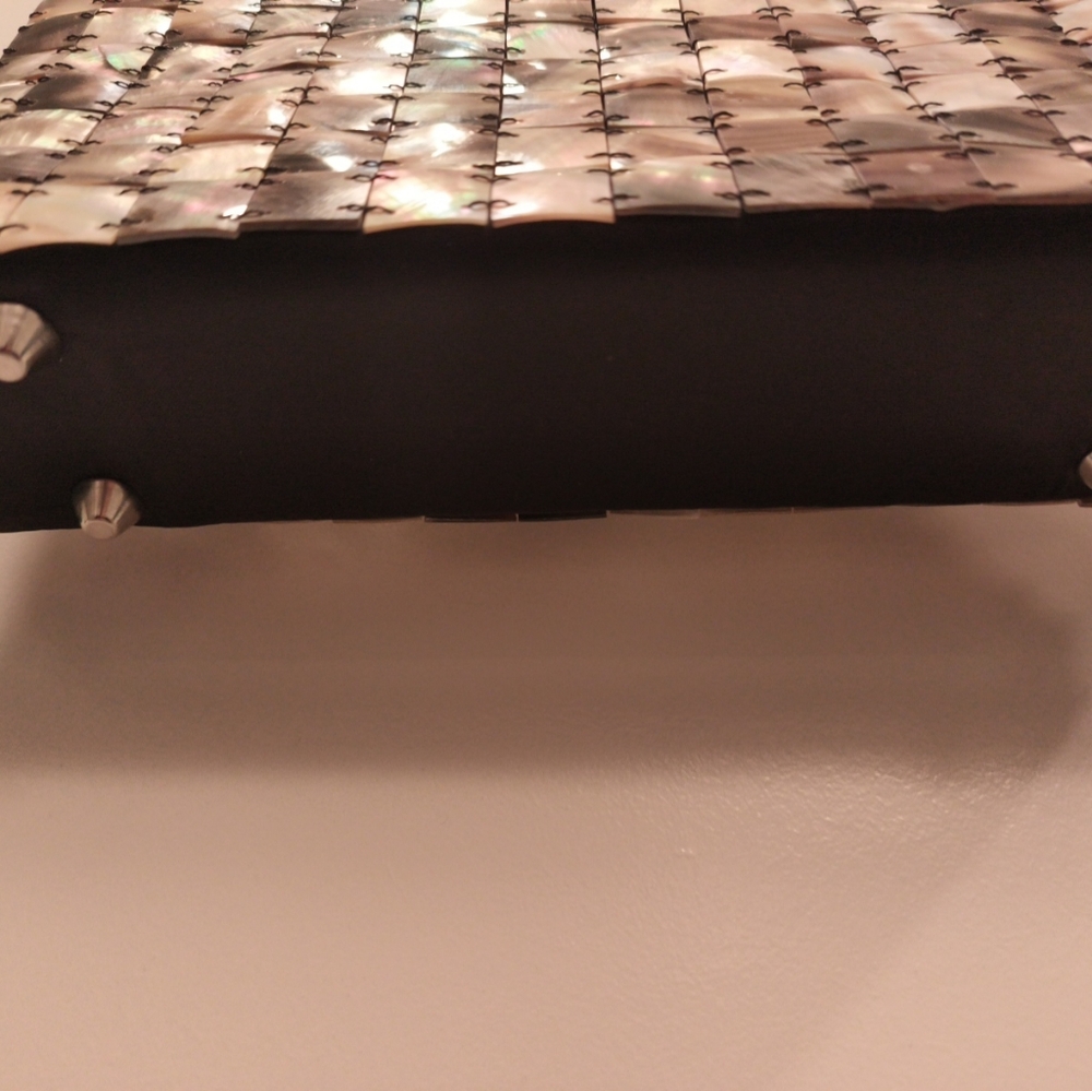 Mother of Pearl Abalone Shell Purse - Picture 5 of 5